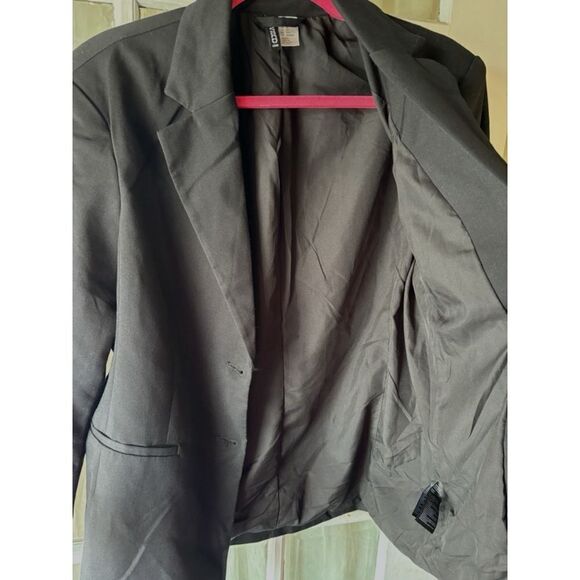 H&M Divided Women’s XS Black Double-Breasted Long Sleeved Oversized Blazer - Picture 9 of 11